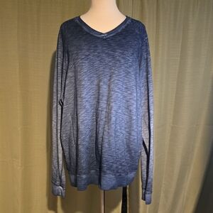 Tommy Bahama Navy and White Garment